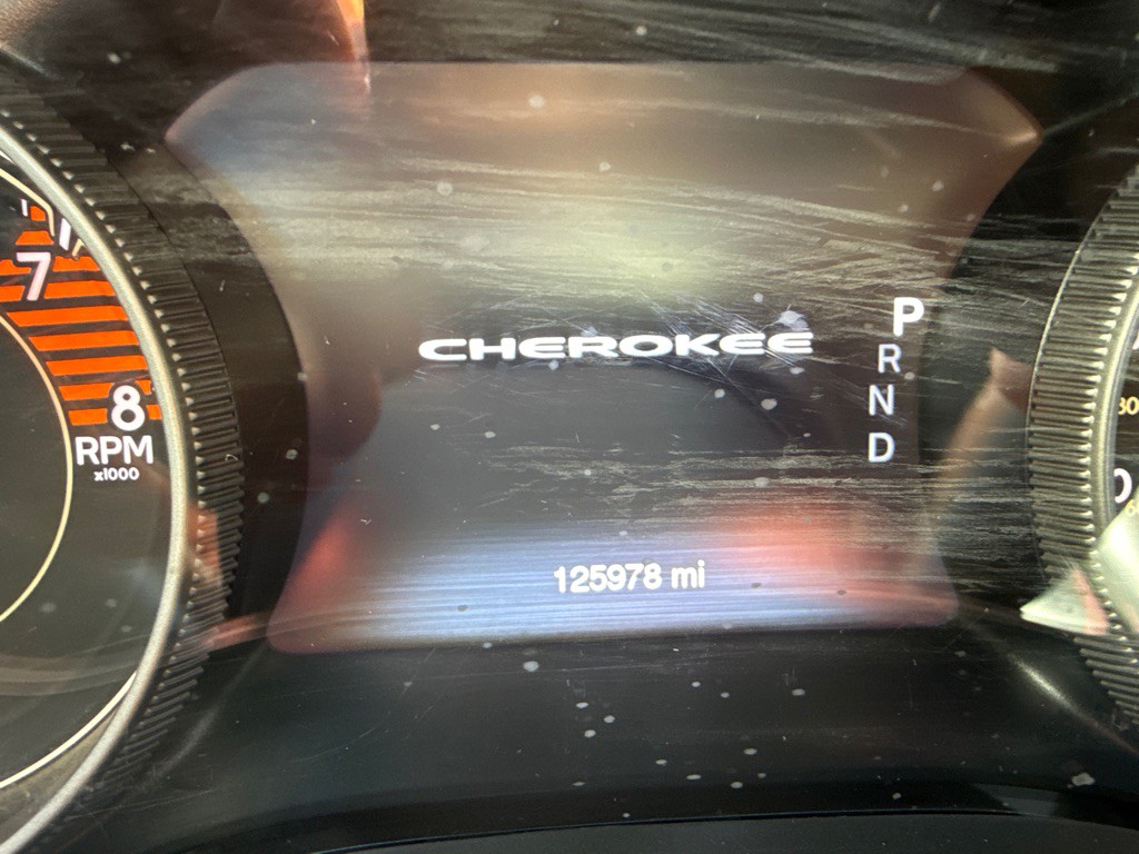 2018 Jeep Cherokee Image 13