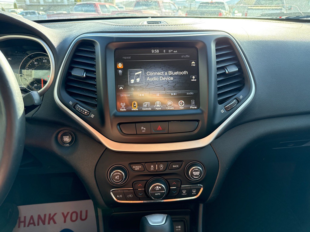 2018 Jeep Cherokee Image 14