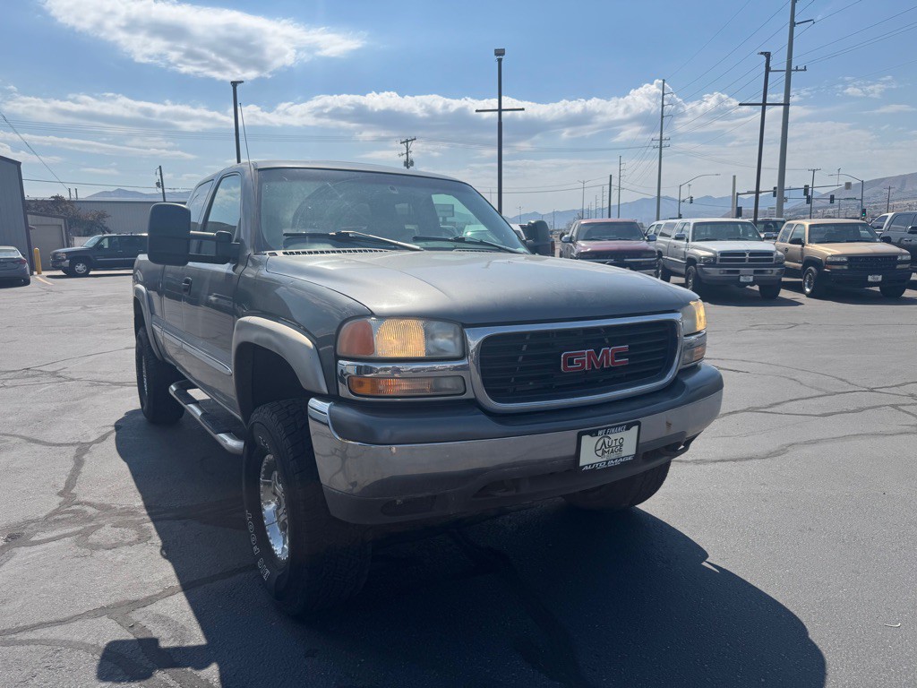 1999 GMC Sierra Image 3