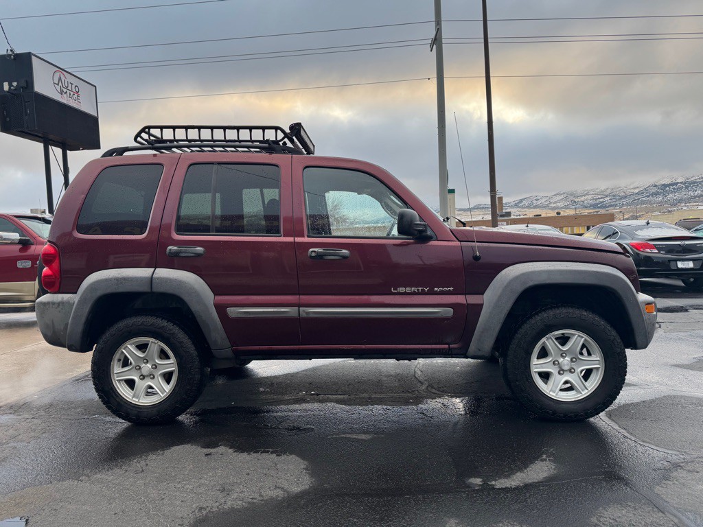 2002 Jeep Liberty Image 3