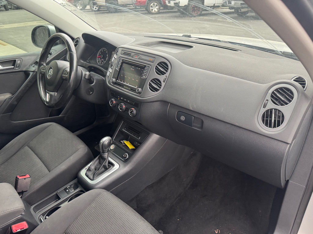 2017 Volkswagen Tiguan Image 10