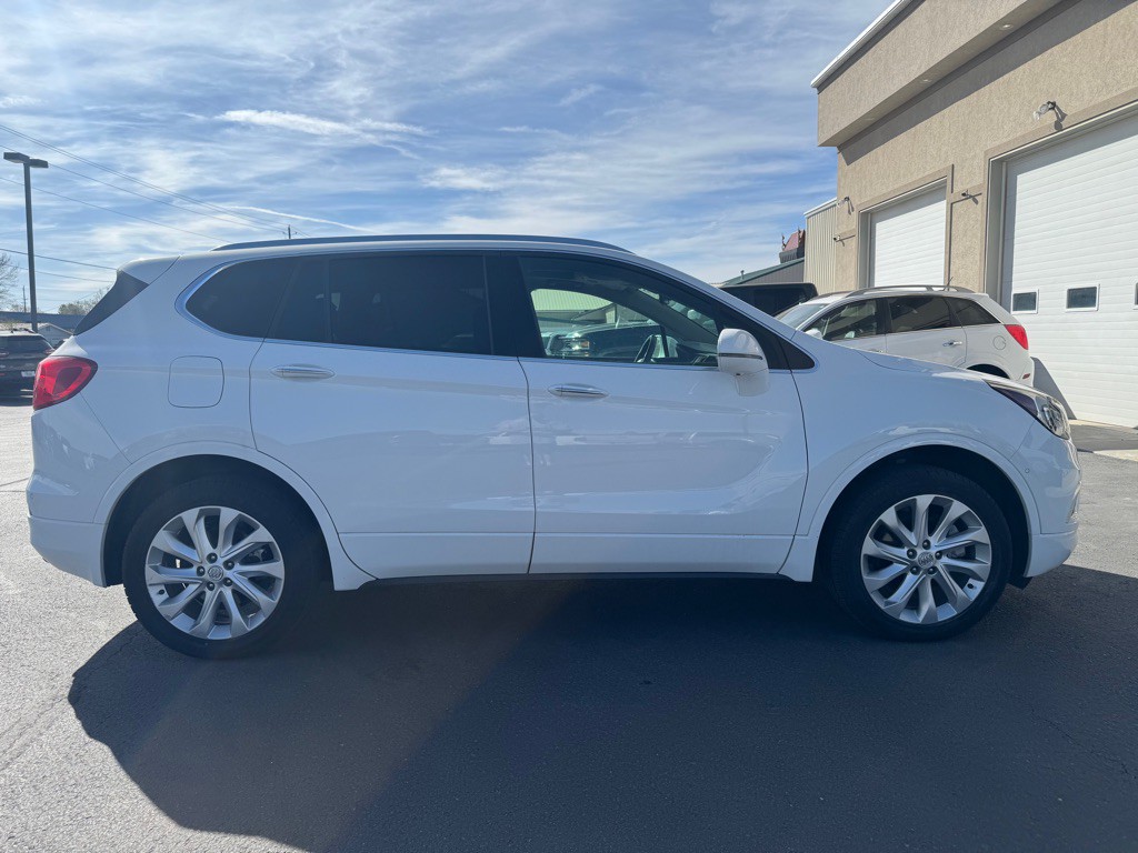 2017 Buick Envision Image 2