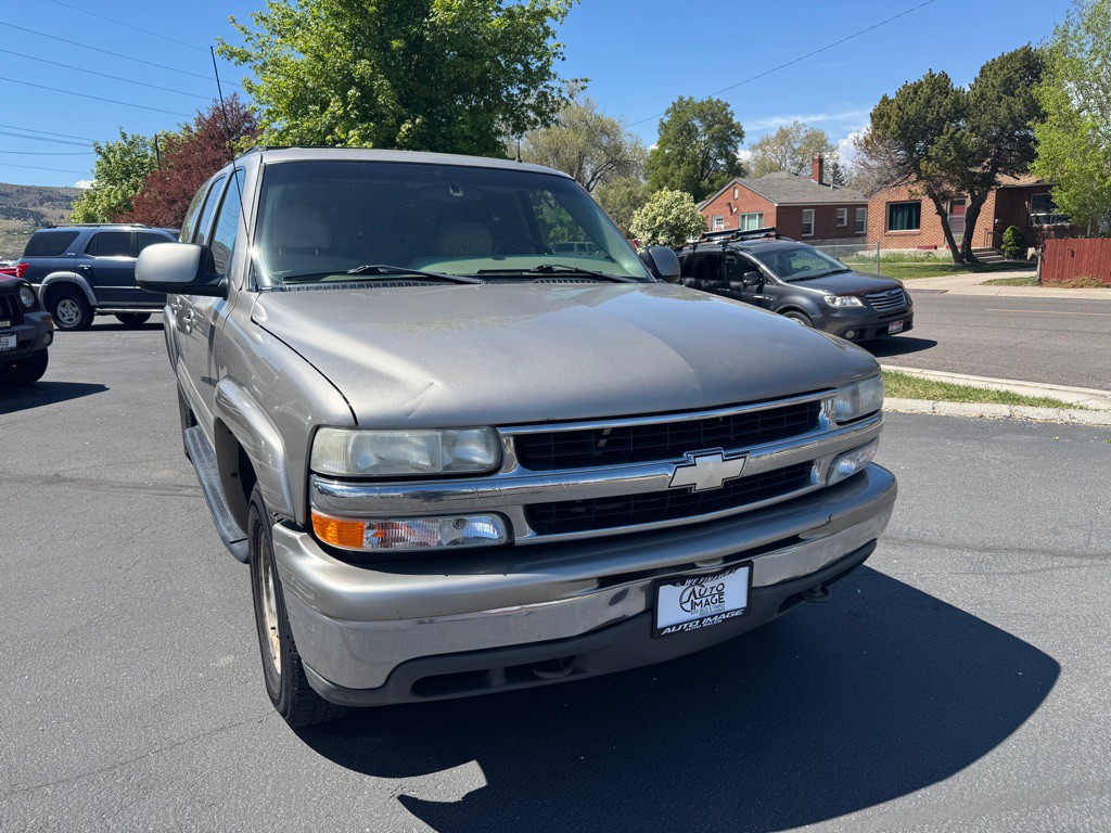 2002 Chevrolet Suburban Image 4