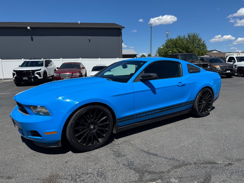2012 Ford Mustang Image 2