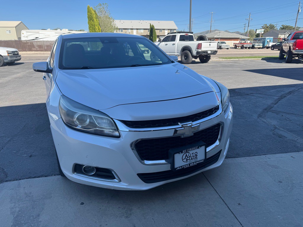 2015 Chevrolet Malibu Image 3