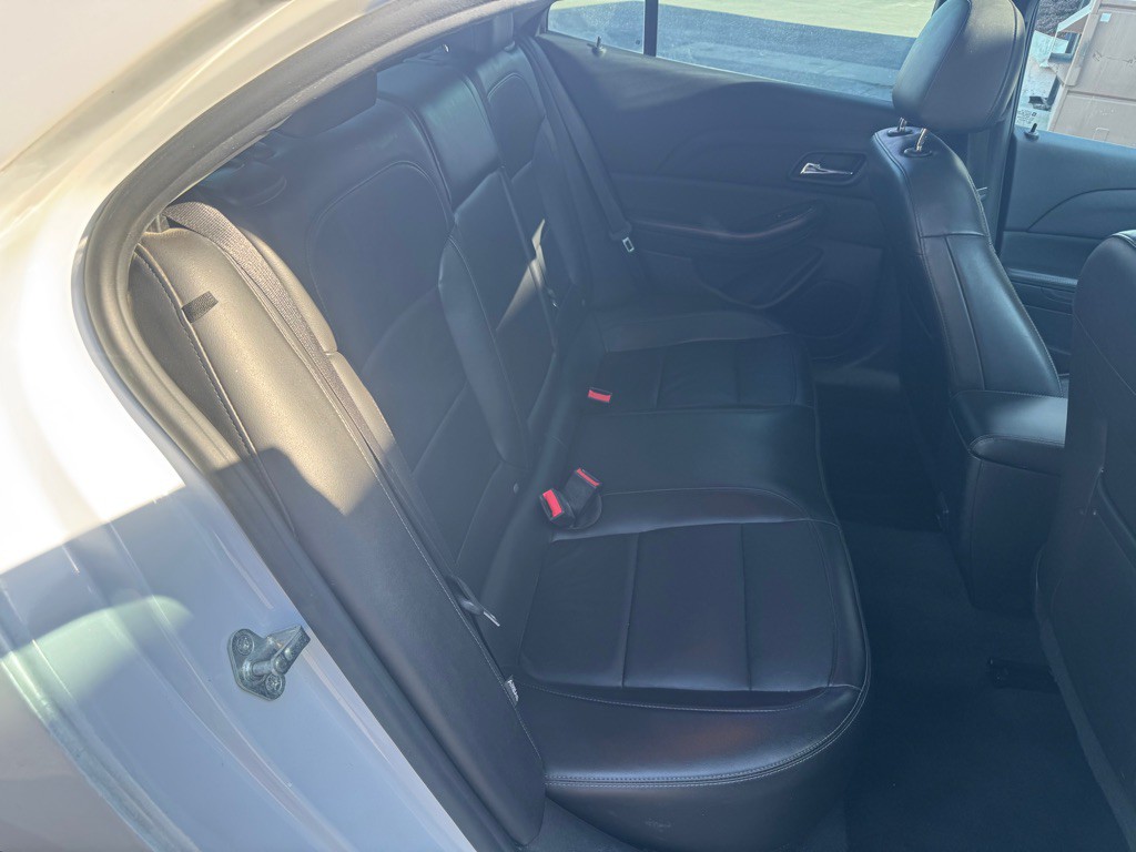 2015 Chevrolet Malibu Image 13