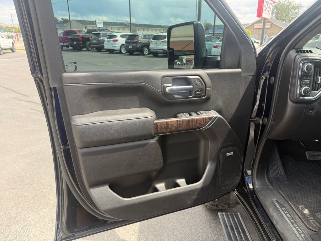 2023 GMC Sierra Image 9