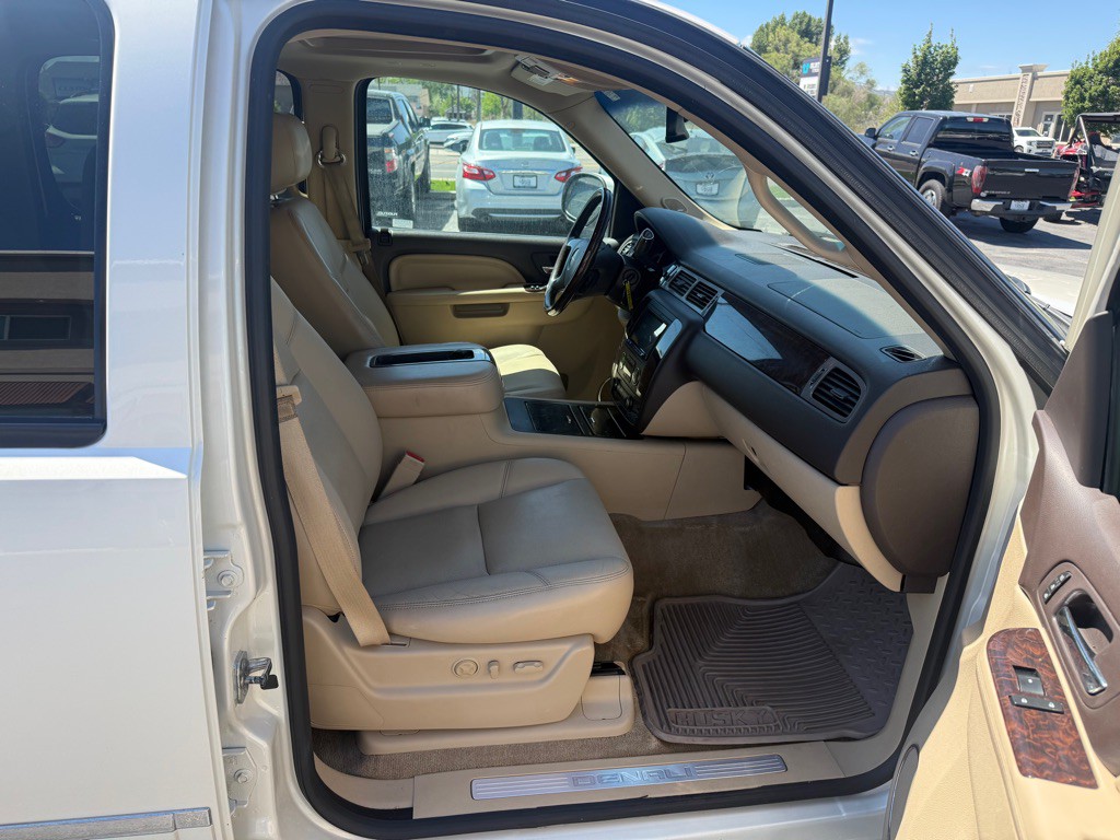 2013 GMC Yukon Image 16