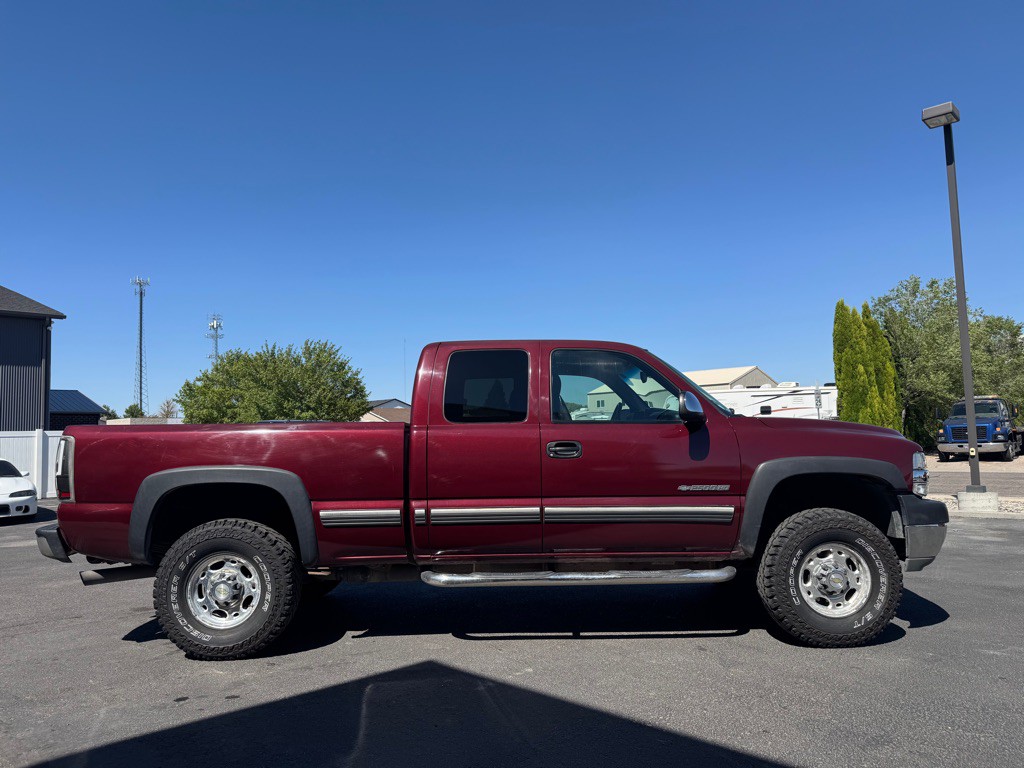 2001 Chevrolet Silverado 1500 Image 1