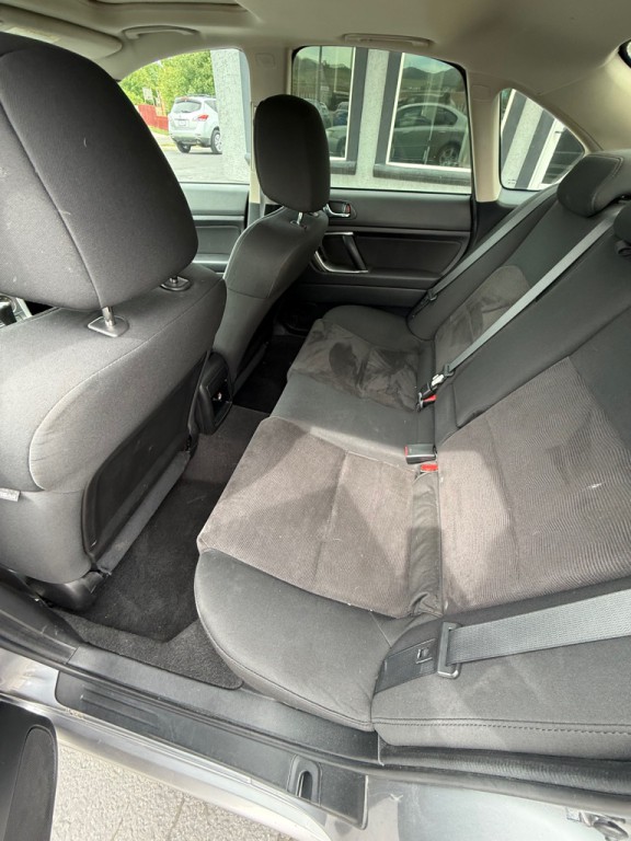 2008 Subaru Legacy Image 9