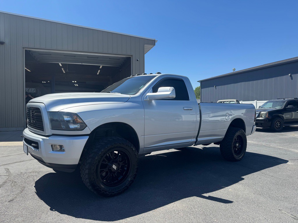 2018 RAM 3500 Image 2