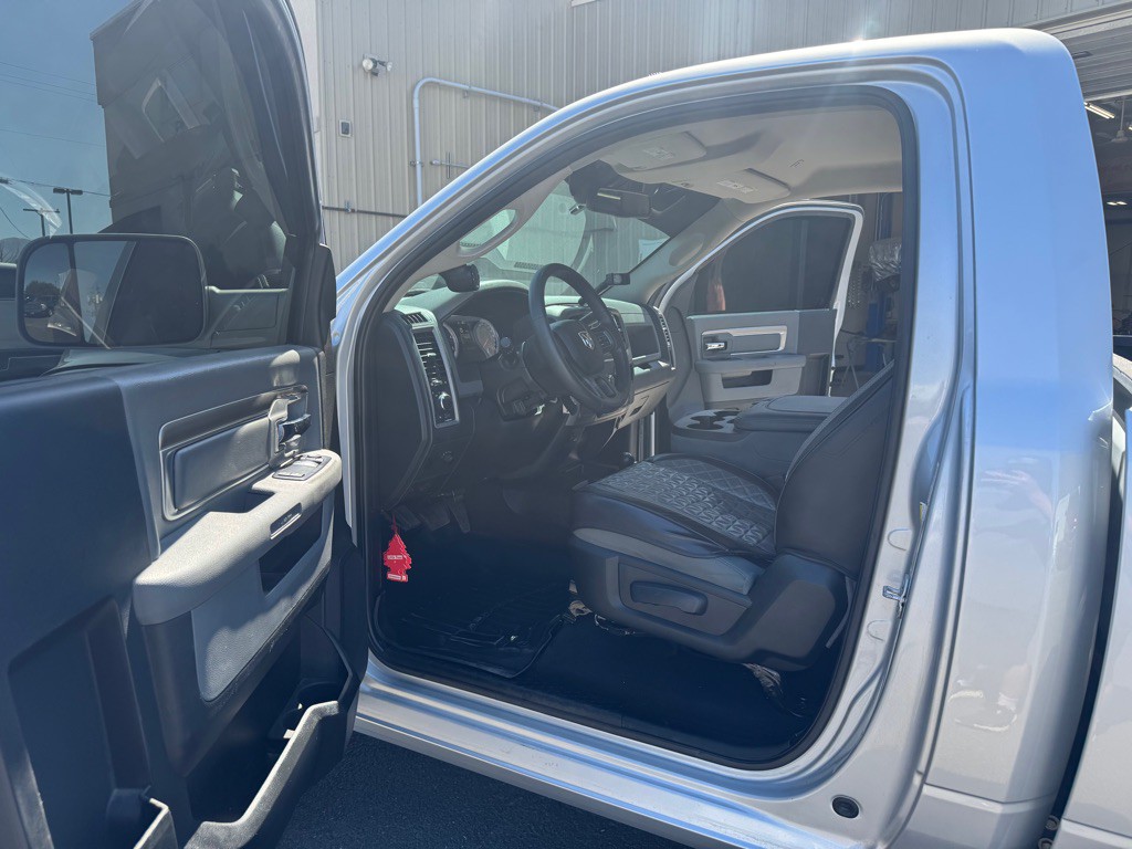 2018 RAM 3500 Image 8
