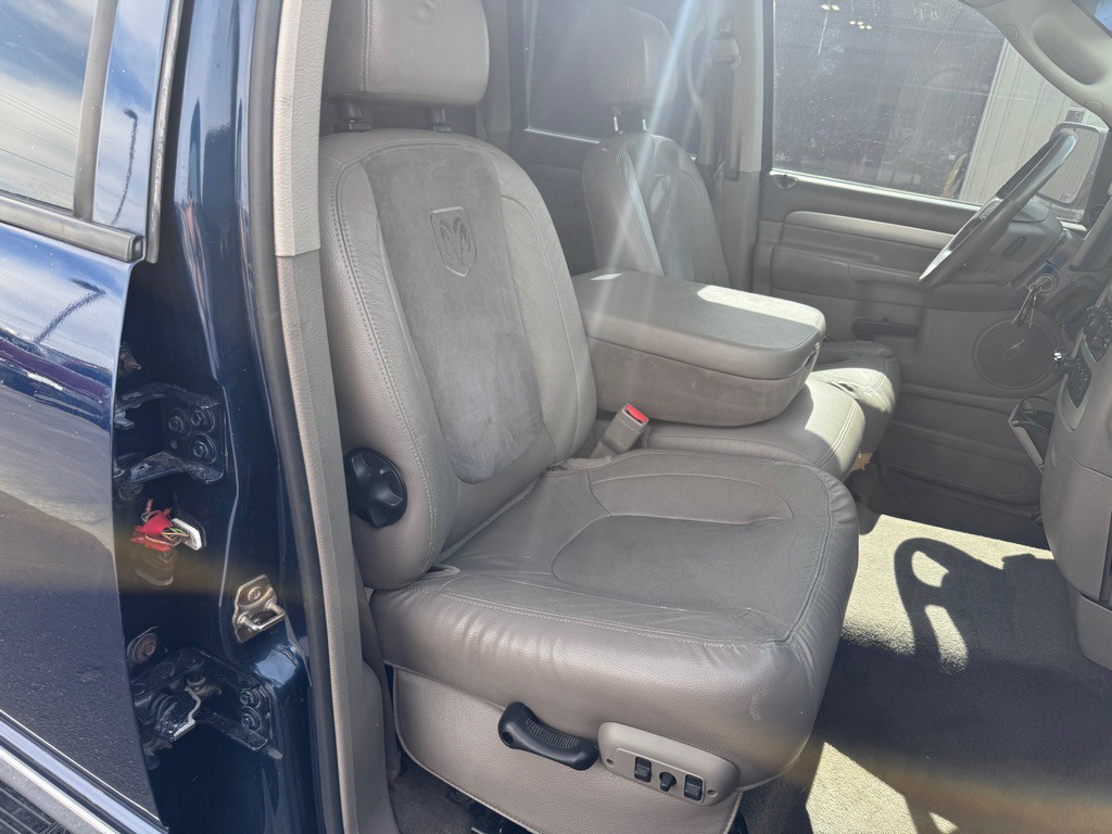 2004 Dodge Ram 2500 Image 12
