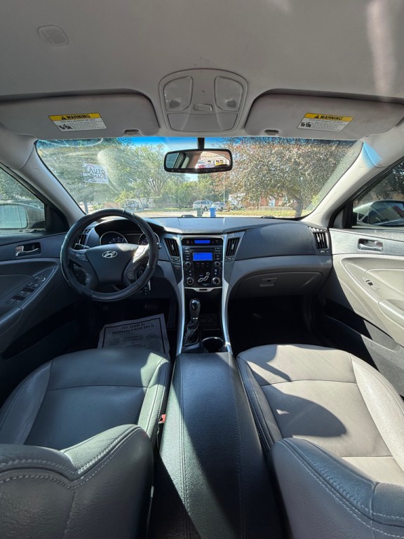 2013 Hyundai Sonata Image 9