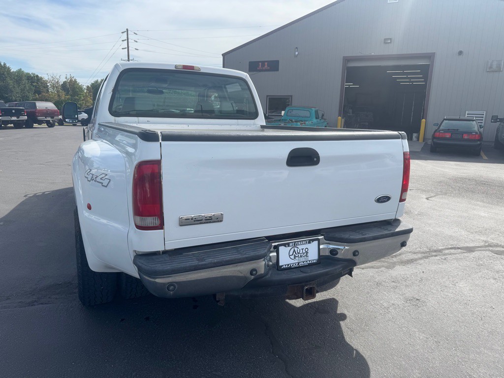 2005 Ford F-350 Image 5