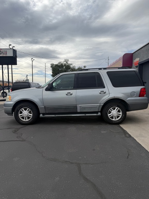 2006 Ford Expedition Image 2