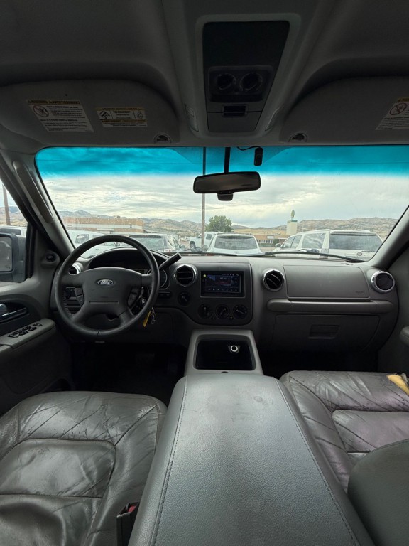 2006 Ford Expedition Image 11