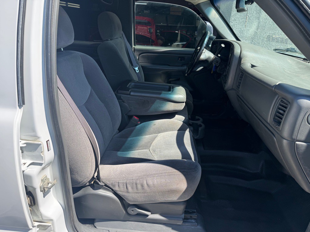 2007 GMC Sierra Image 10