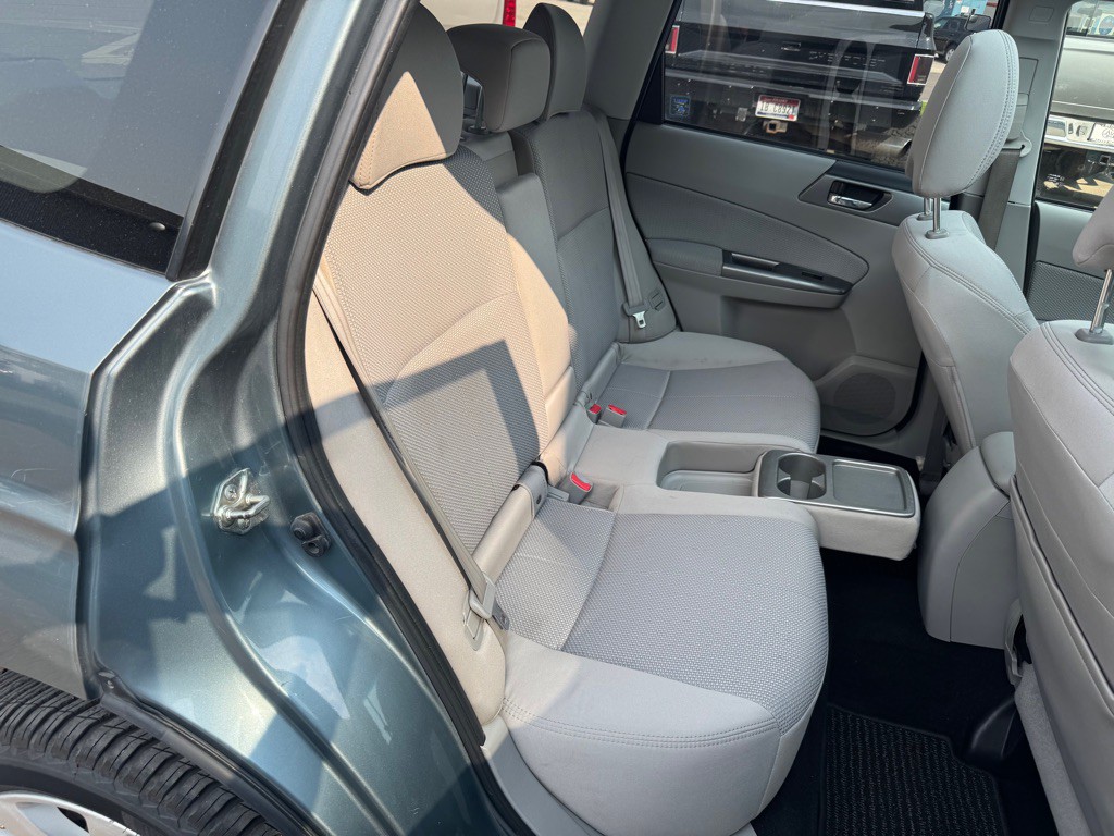 2013 Subaru Forester Image 11