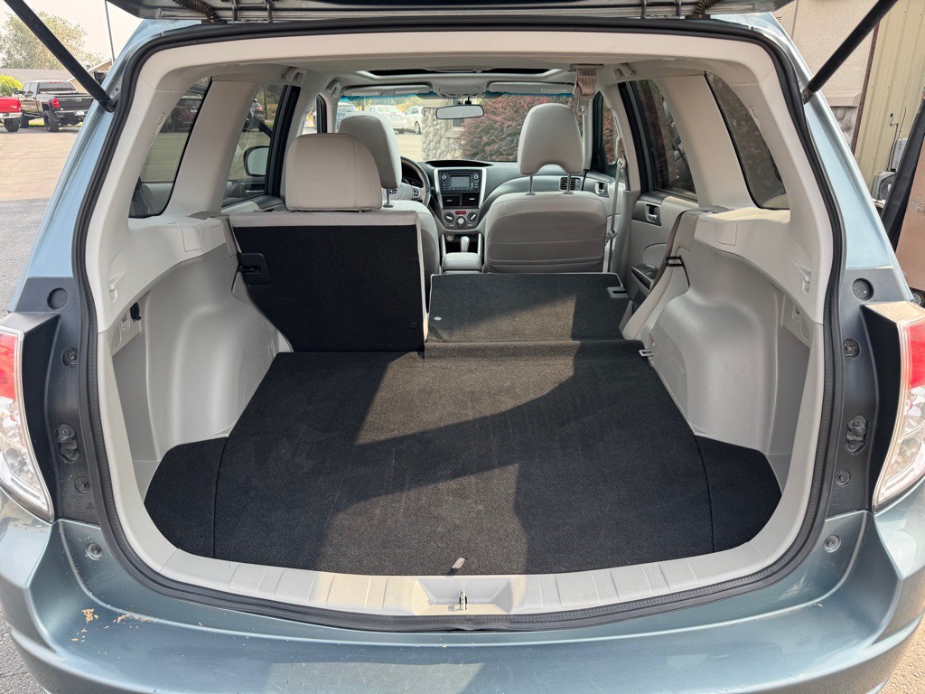 2013 Subaru Forester Image 12