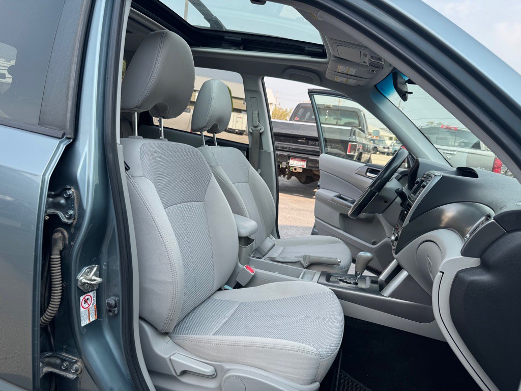 2013 Subaru Forester Image 13