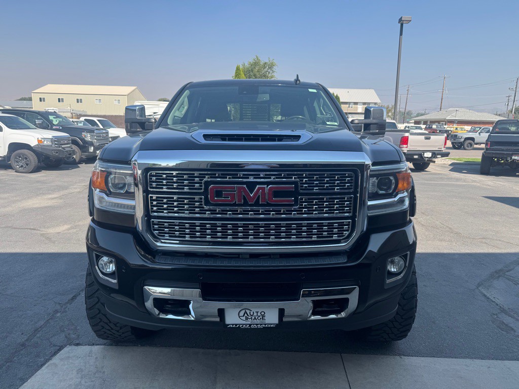2018 GMC Sierra Image 3