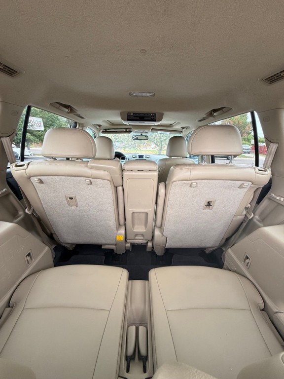 2012 Toyota Highlander Image 11