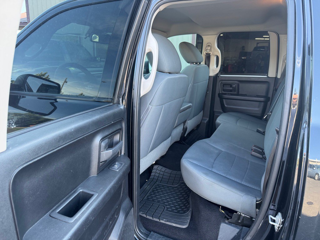 2014 RAM 1500 Image 8