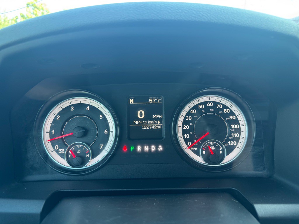 2014 RAM 1500 Image 10