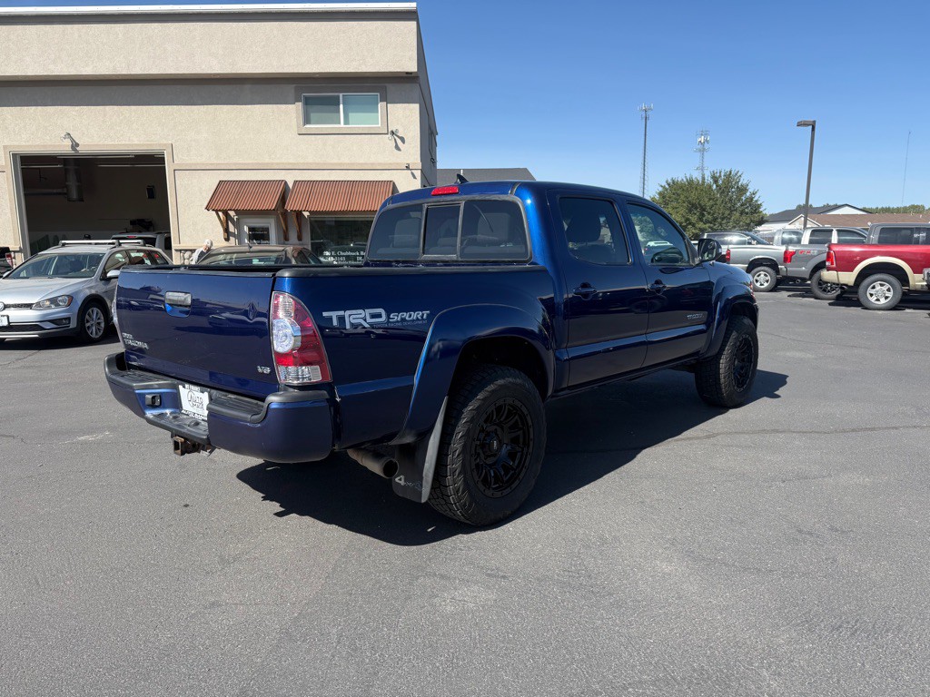 2015 Toyota Tacoma Image 3