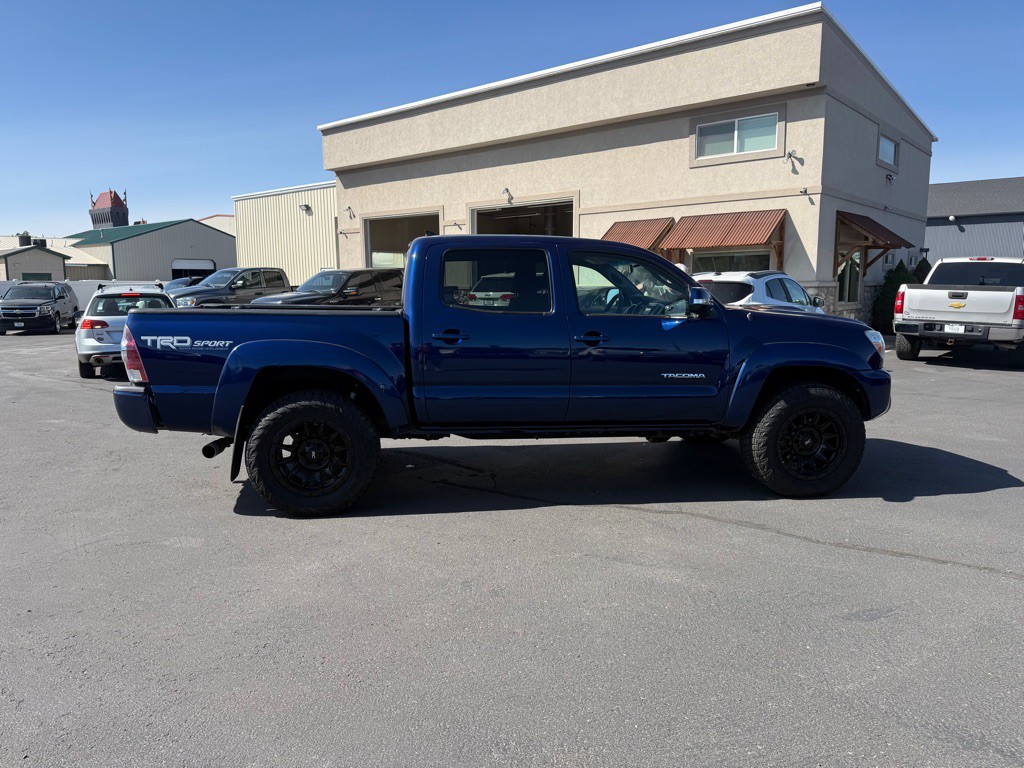 2015 Toyota Tacoma Image 4
