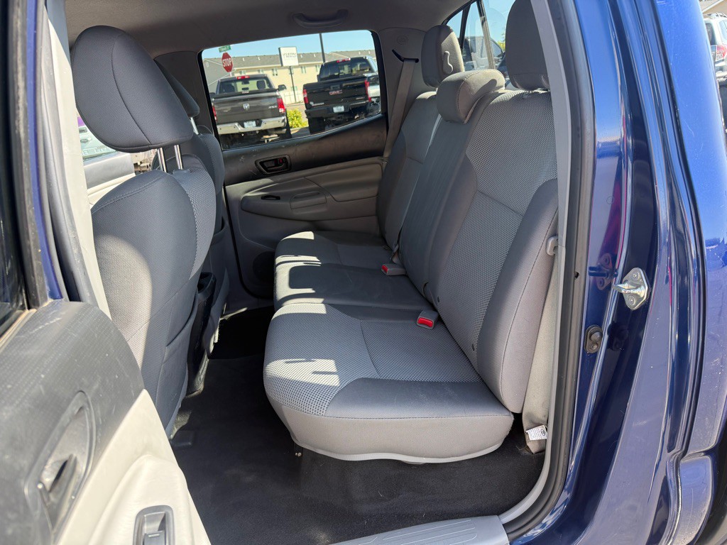 2015 Toyota Tacoma Image 7