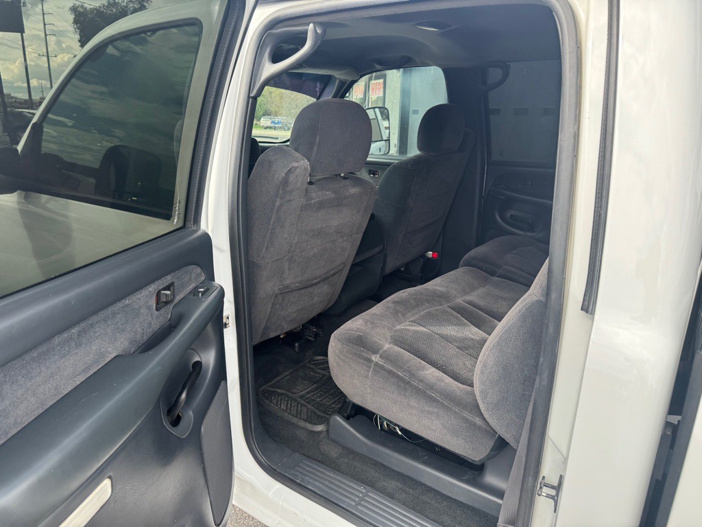 2002 Chevrolet Silverado 1500 Image 8