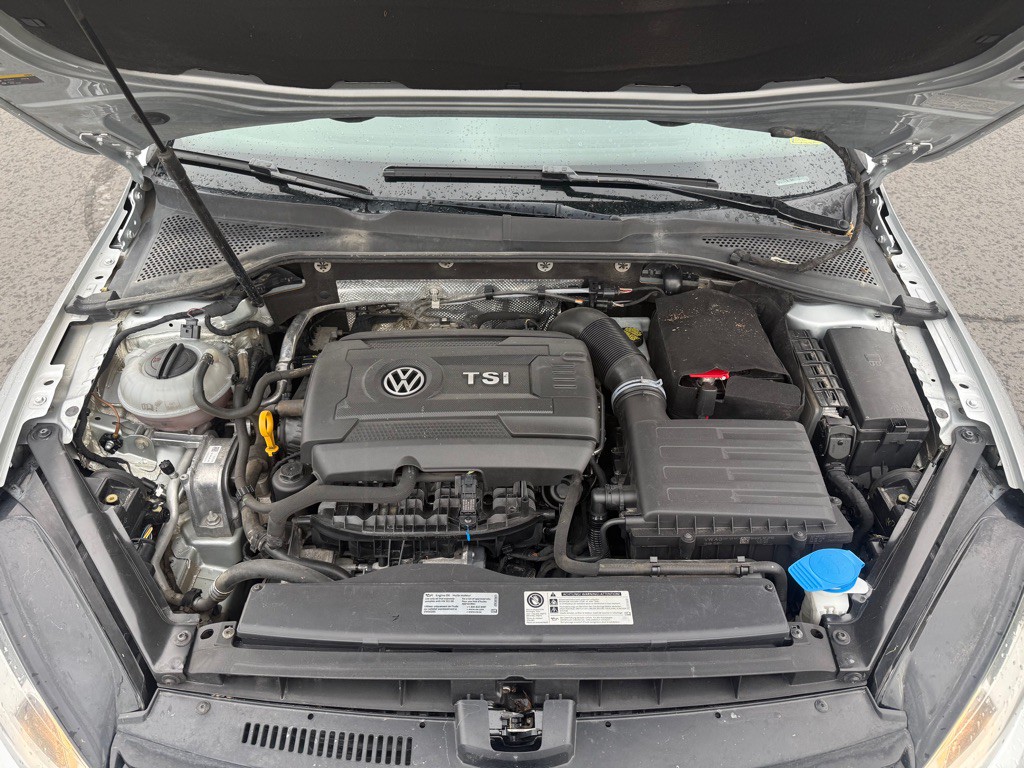 2017 Volkswagen Golf Image 18