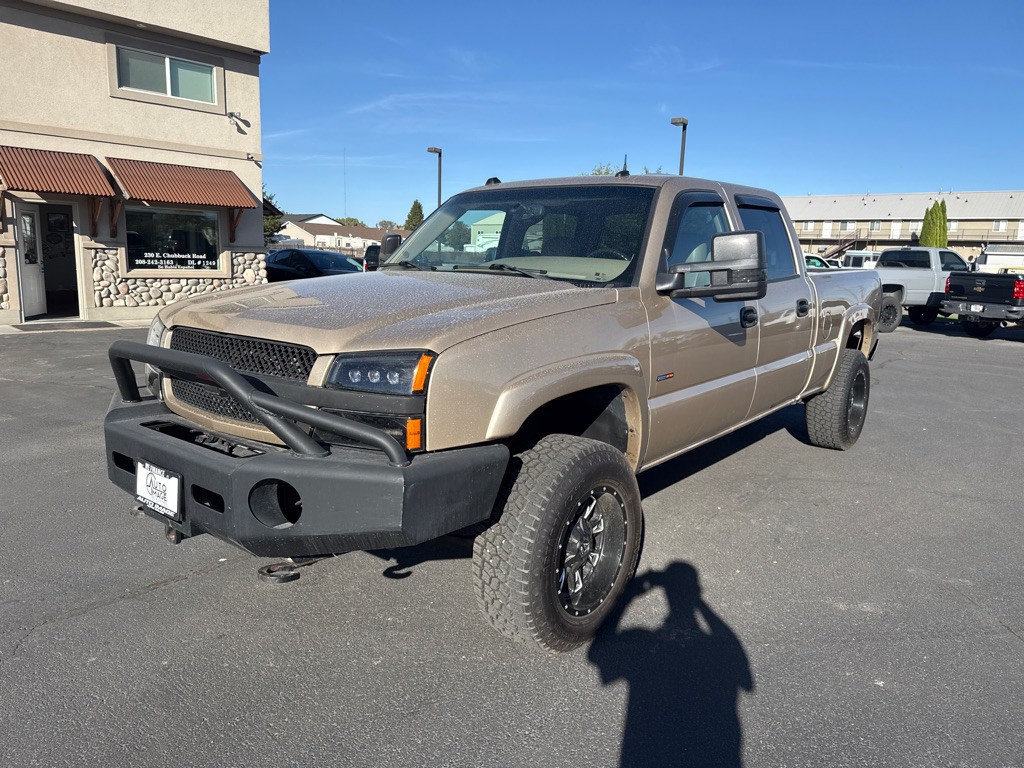 2004 Chevrolet Silverado 1500 Image 2
