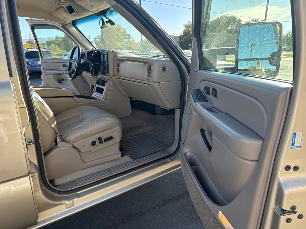 2004 Chevrolet Silverado 1500 Image 10