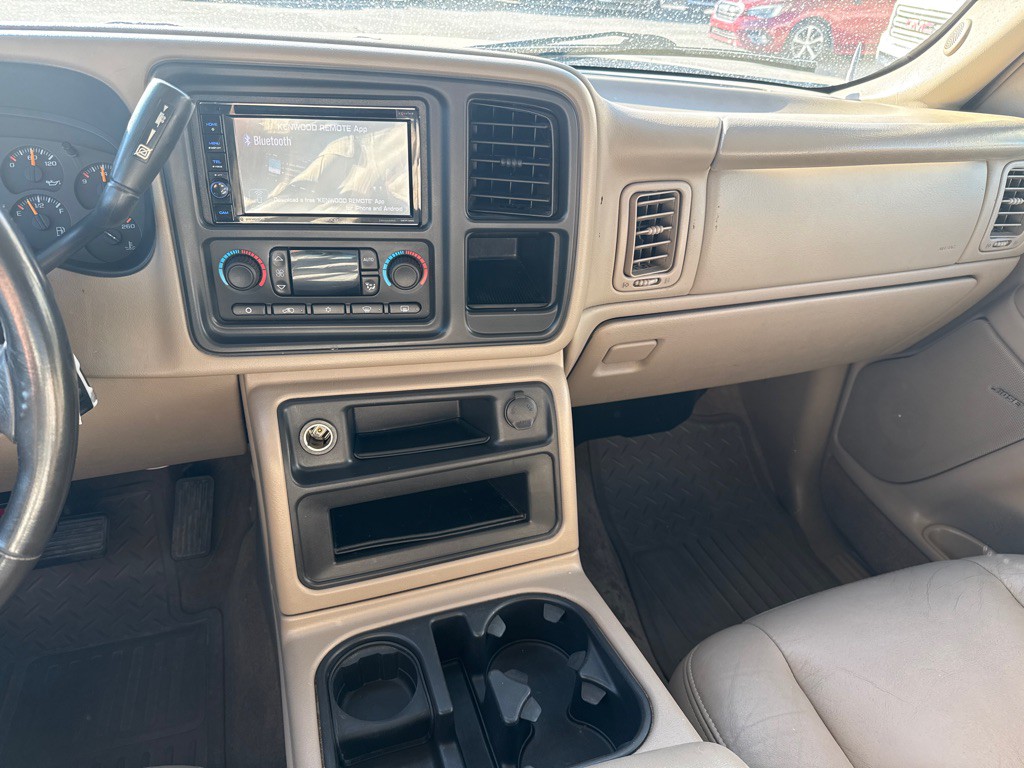 2004 Chevrolet Silverado 1500 Image 12