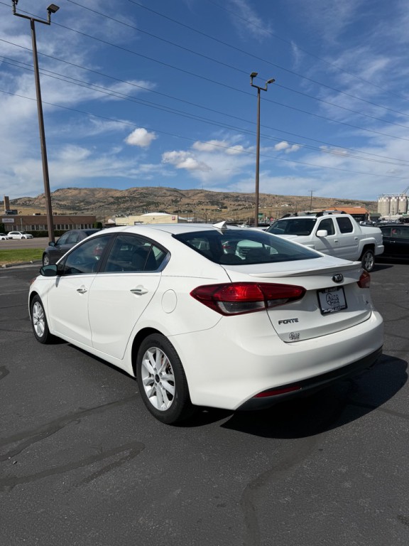2017 Kia Forte Image 7