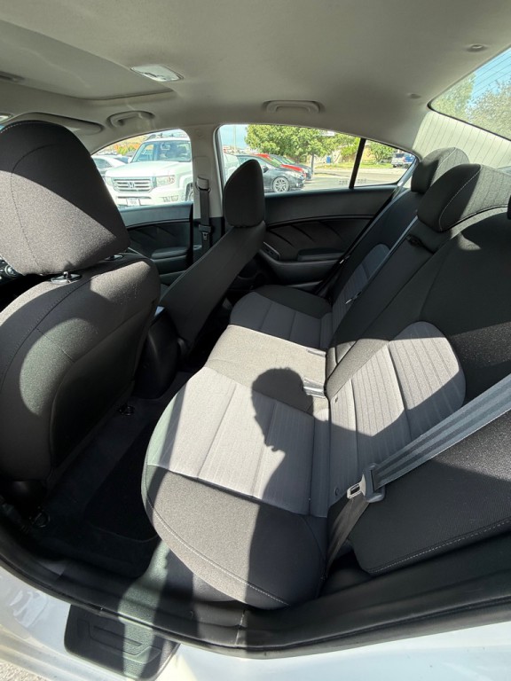2017 Kia Forte Image 11