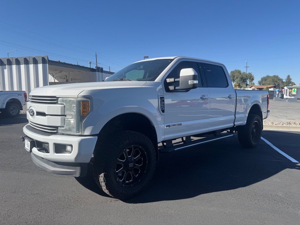 2017 Ford F-350 Image 2