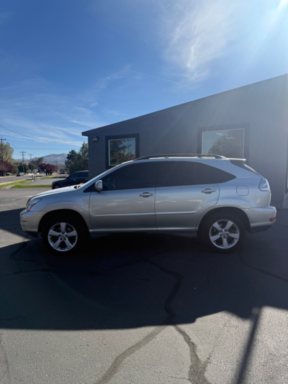 2005 Lexus RX Image 2