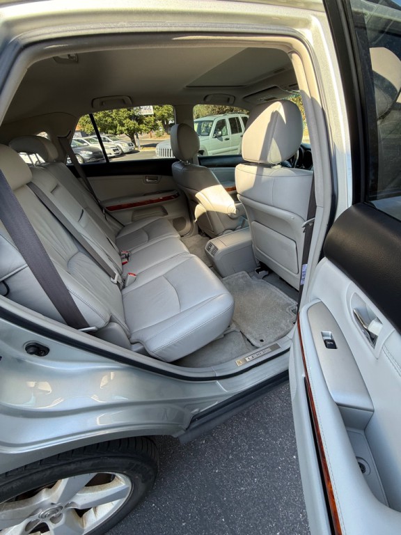 2005 Lexus RX Image 12