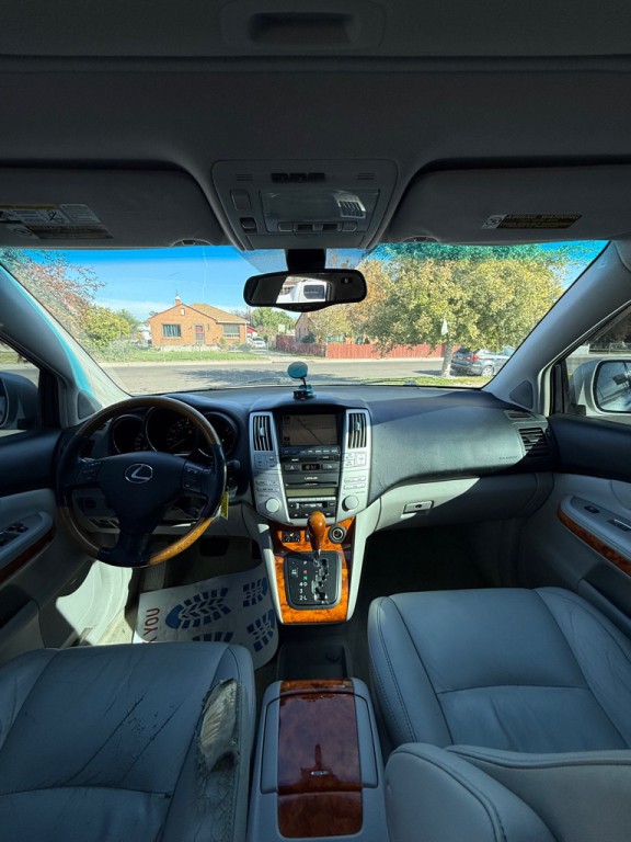 2005 Lexus RX Image 16