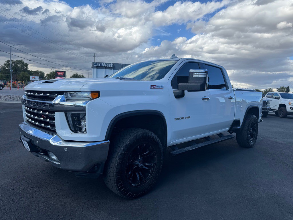 2020 Chevrolet Silverado 1500 Image 2