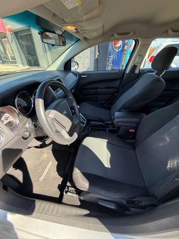 2010 Dodge Caliber Image 13