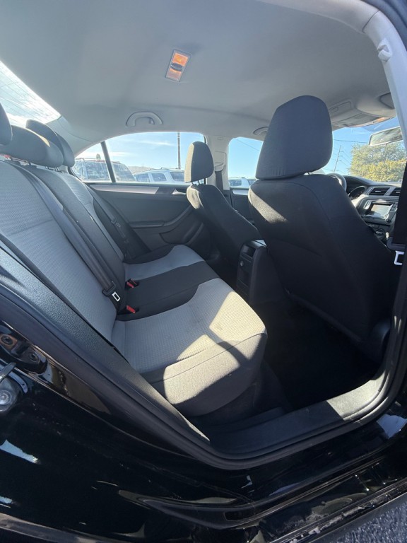 2017 Volkswagen Jetta Image 10