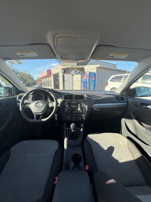 2017 Volkswagen Jetta Image 13