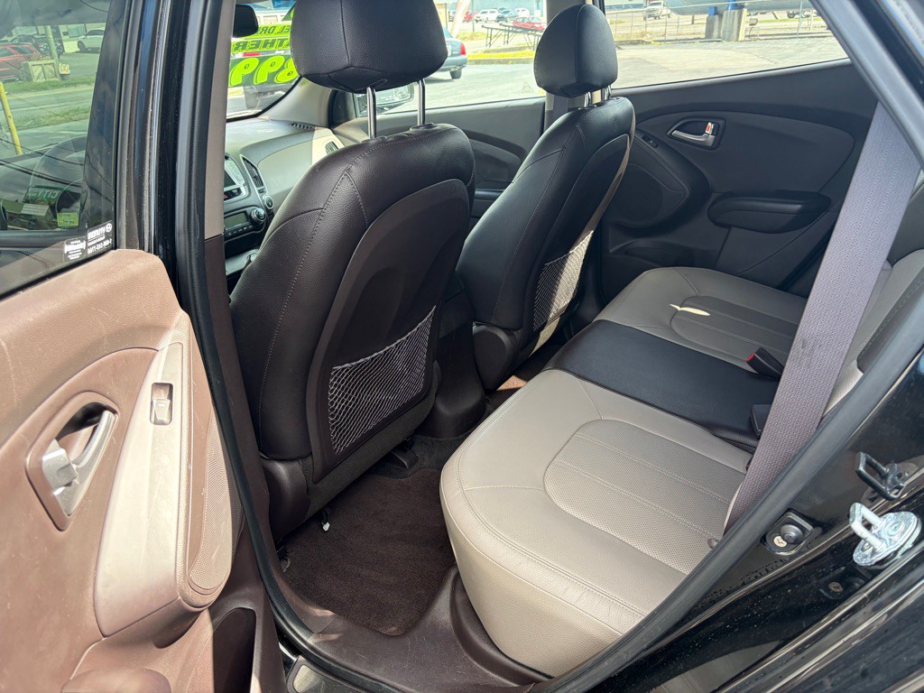 2013 Hyundai Tucson Image 6