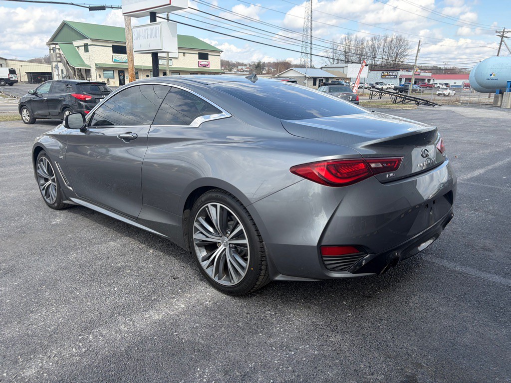 2017 INFINITI Q60 Image 4
