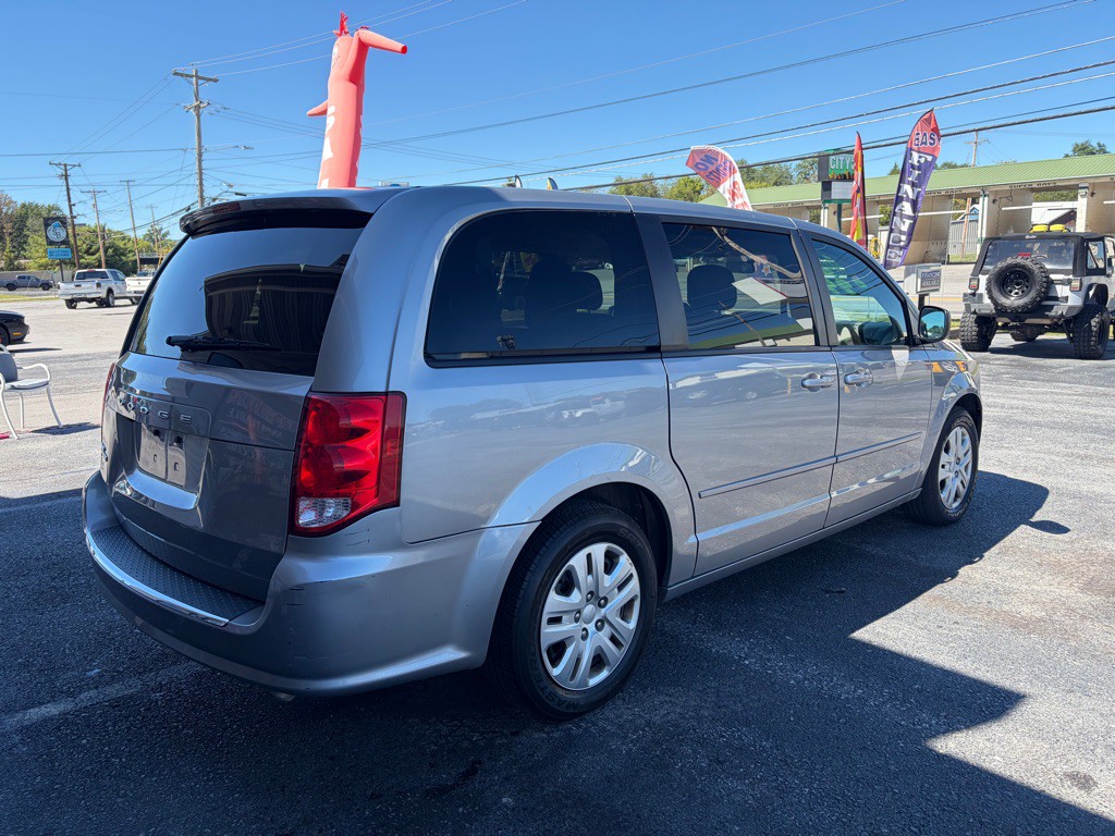 2017 Dodge Grand Caravan Image 4